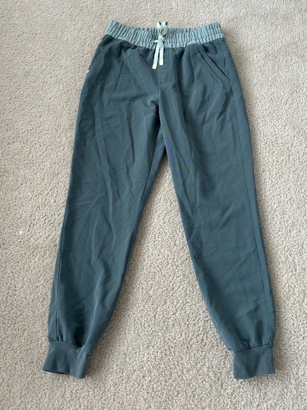 Tatu High Waisted Slim Cargo Jogger Scrub Pants FIGS Sz Medium Grey